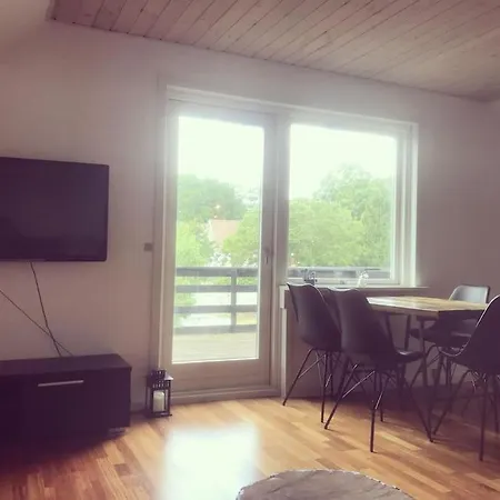 Apartament Med Tagterrasse, Have Og Pool. *