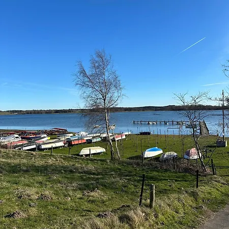 Med Tagterrasse, Have Og Pool. * Vipperod